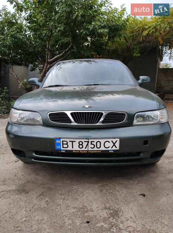 Седан Daewoo Nubira 1998 в Великой Александровке