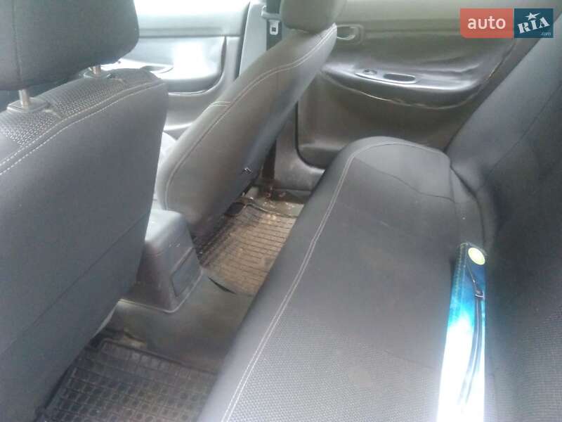 Седан Daewoo Nubira 1998 в Млинове