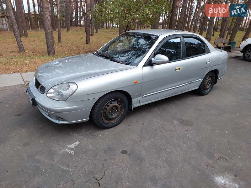 Седан Daewoo Nubira 2003 в Черкасах