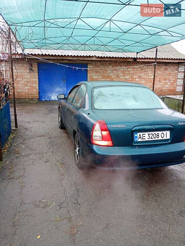 Седан Daewoo Nubira 1998 в Кривом Роге