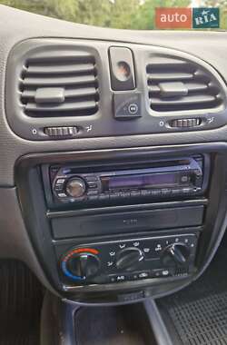 Седан Daewoo Nubira 1998 в 