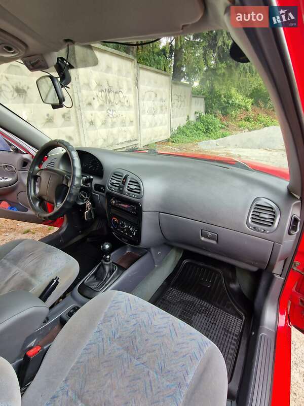 Седан Daewoo Nubira 1998 в Хмельницькому