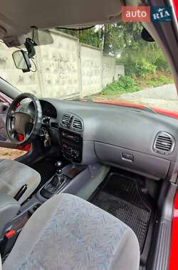 Седан Daewoo Nubira 1998 в 