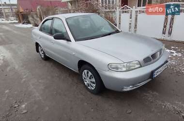 Седан Daewoo Nubira 1998 в Бердичеві