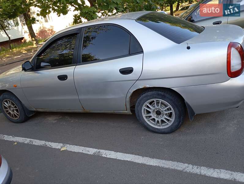 Daewoo Nubira 1998
