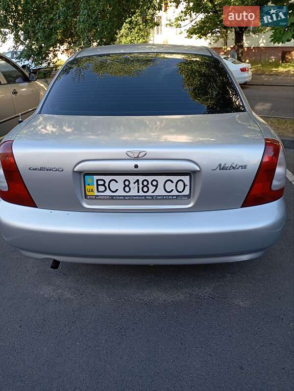 Седан Daewoo Nubira 1998 в Львове