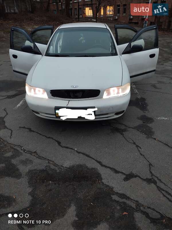 Daewoo Nubira 1999