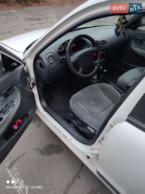 Седан Daewoo Nubira 1999 в Киеве