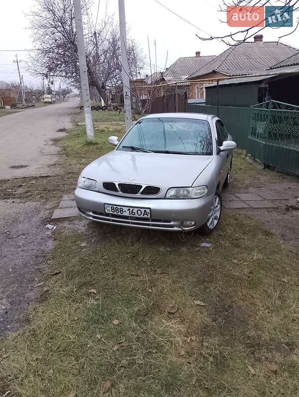 Седан Daewoo Nubira 1999 в Ананьеве