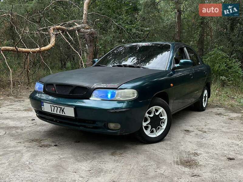 Седан Daewoo Nubira 1998 в Кропивницькому