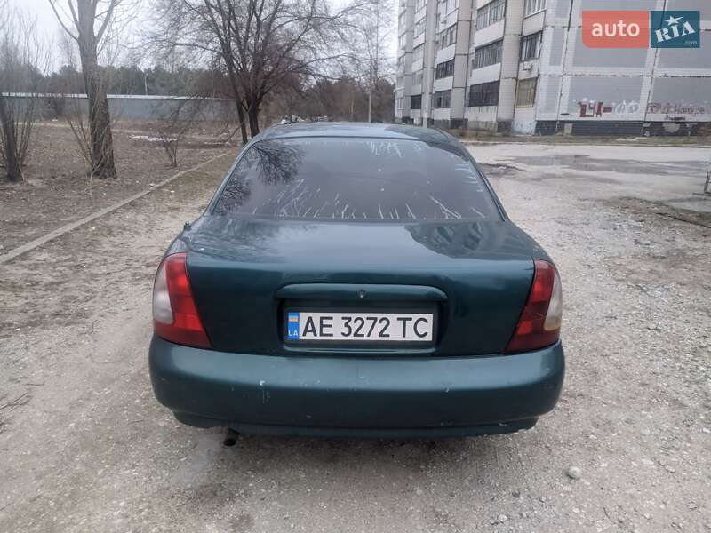 Седан Daewoo Nubira 1998 в Каменском