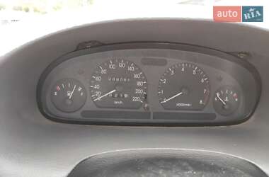Седан Daewoo Nubira 1998 в 