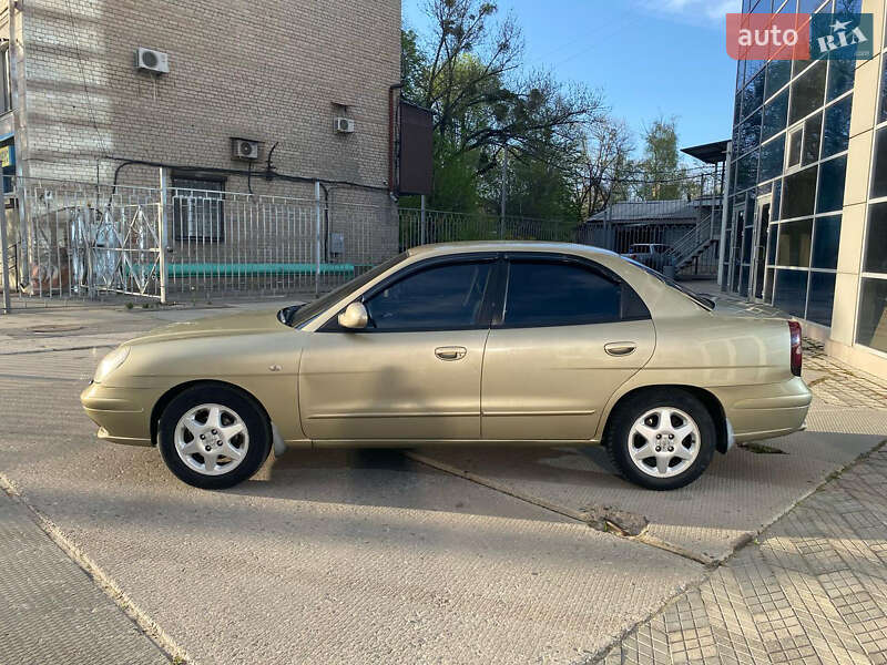 Седан Daewoo Nubira 2001 в Харькове