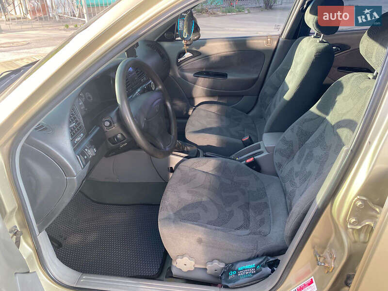 Седан Daewoo Nubira 2001 в Харькове