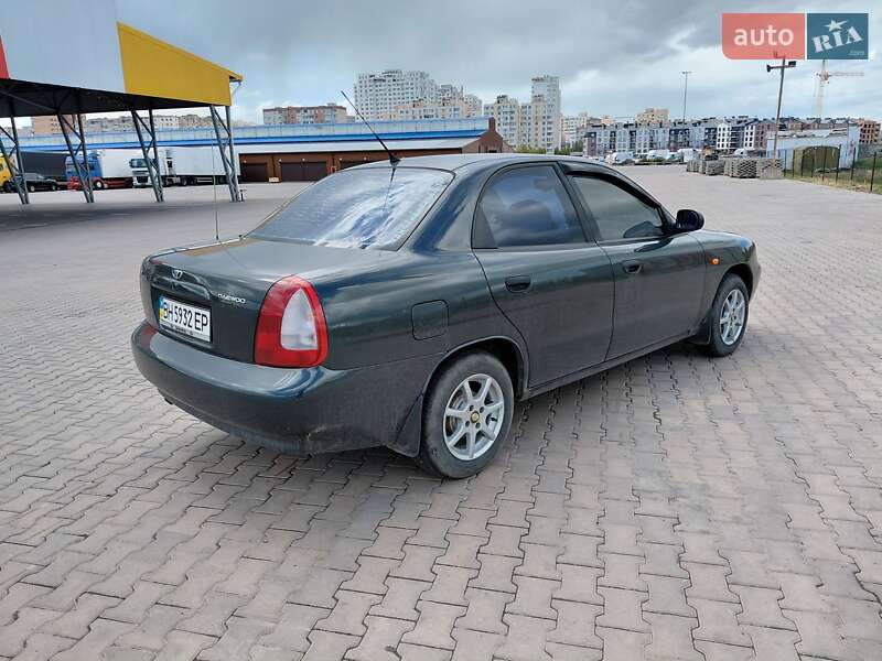 Седан Daewoo Nubira 1998 в Одессе