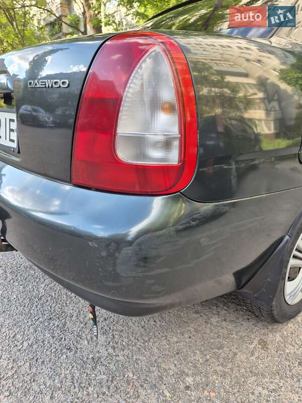 Седан Daewoo Nubira 1997 в Запорожье