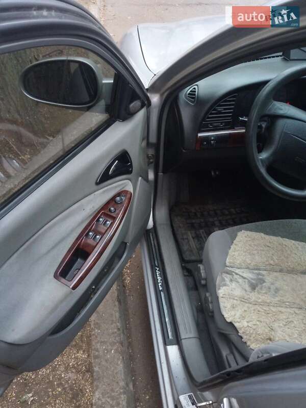 Седан Daewoo Nubira 2003 в Одессе