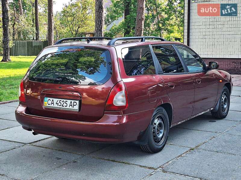 Универсал Daewoo Nubira 1998 в Киеве
