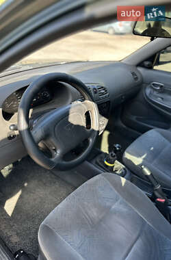 Седан Daewoo Nubira 1998 в 