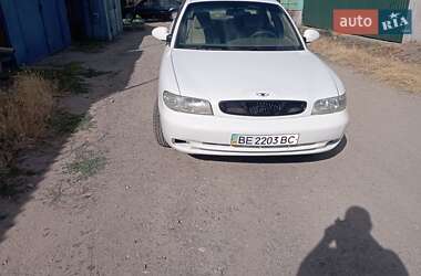 Седан Daewoo Nubira 1998 в Миколаєві