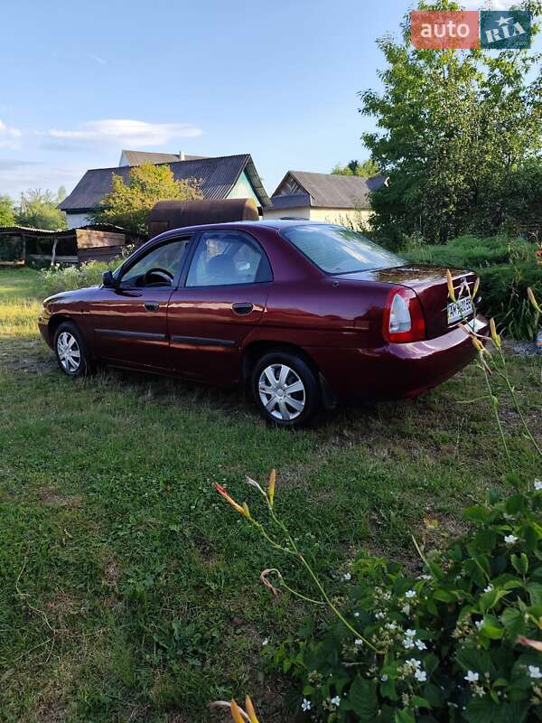 Daewoo Nubira 1998