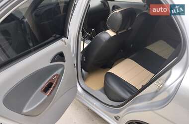 Седан Daewoo Nubira 2003 в 