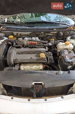 Седан Daewoo Nubira 1998 в 