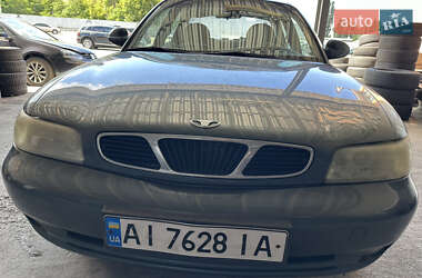 Седан Daewoo Nubira 1998 в Обухове