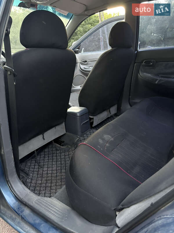 Седан Daewoo Nubira 1998 в Коростене