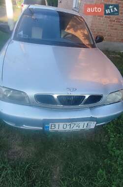Хэтчбек Daewoo Nubira 1998 в 