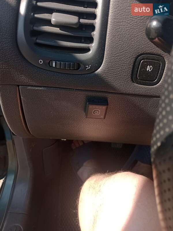 Седан Daewoo Nubira 1998 в Днепре