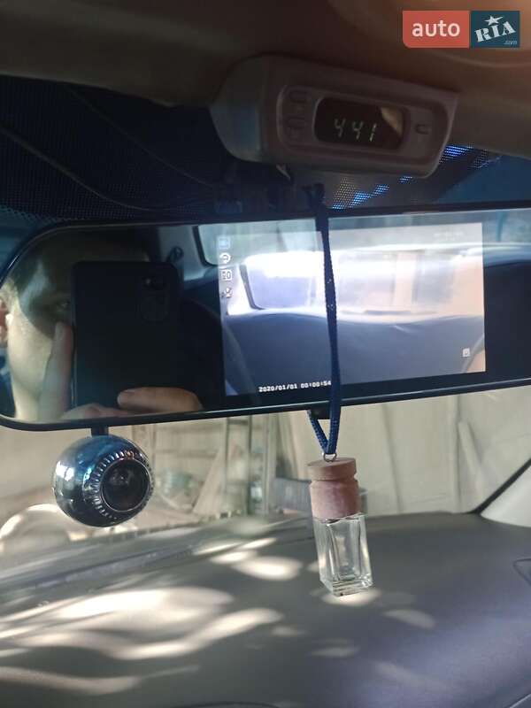 Седан Daewoo Nubira 1998 в Днепре