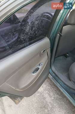 Седан Daewoo Nubira 1998 в 