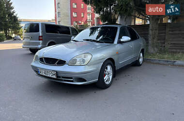 Седан Daewoo Nubira 2003 в Сарнах