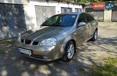 Седан Daewoo Nubira 2004 в Остроге