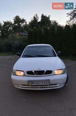 Седан Daewoo Nubira 1999 в Обухове
