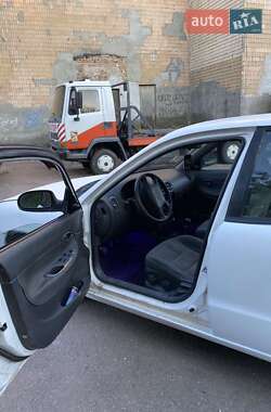 Седан Daewoo Nubira 1999 в 