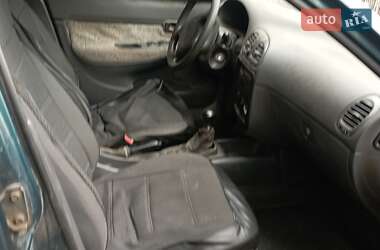 Седан Daewoo Nubira 1998 в 