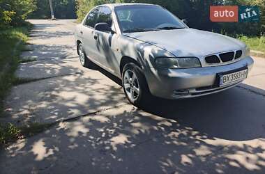 Седан Daewoo Nubira 1998 в Шепетовке
