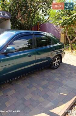 Хэтчбек Daewoo Nubira 1998 в 