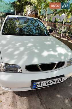 Седан Daewoo Nubira 1998 в Овидиополе