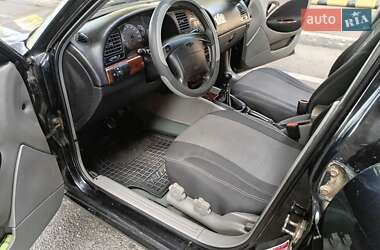 Седан Daewoo Nubira 2001 в 