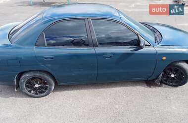 Седан Daewoo Nubira 1998 в Тернополі