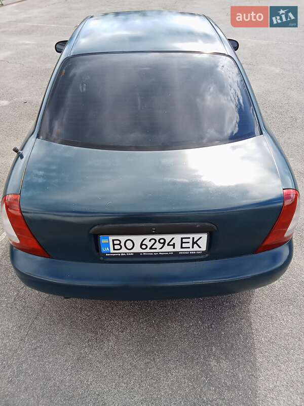 Седан Daewoo Nubira 1998 в Тернополі
