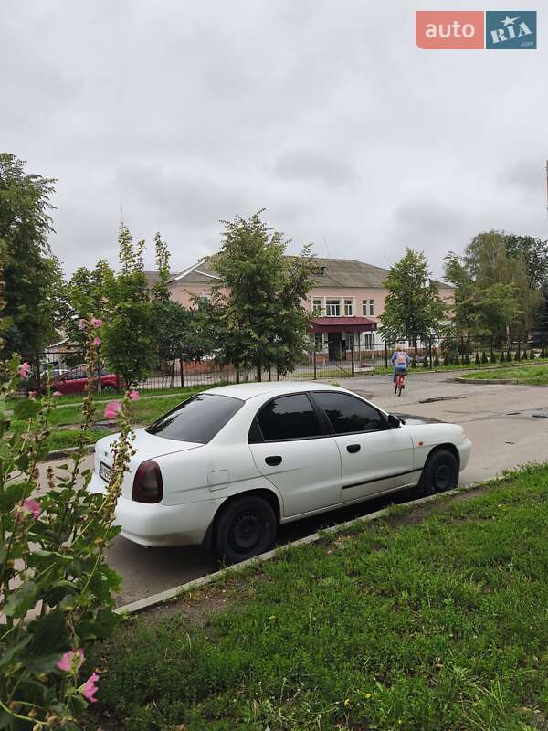 Седан Daewoo Nubira 1999 в Полтаве