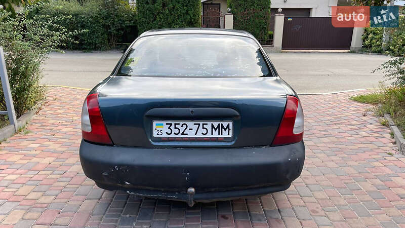 Седан Daewoo Nubira 1999 в Києві
