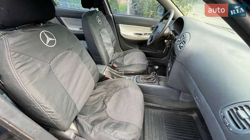 Седан Daewoo Nubira 1999 в Києві