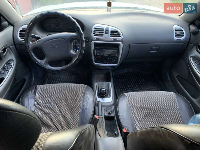 Седан Daewoo Nubira 1998 в Харькове