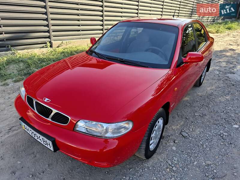 Хетчбек Daewoo Nubira 1998 в 
