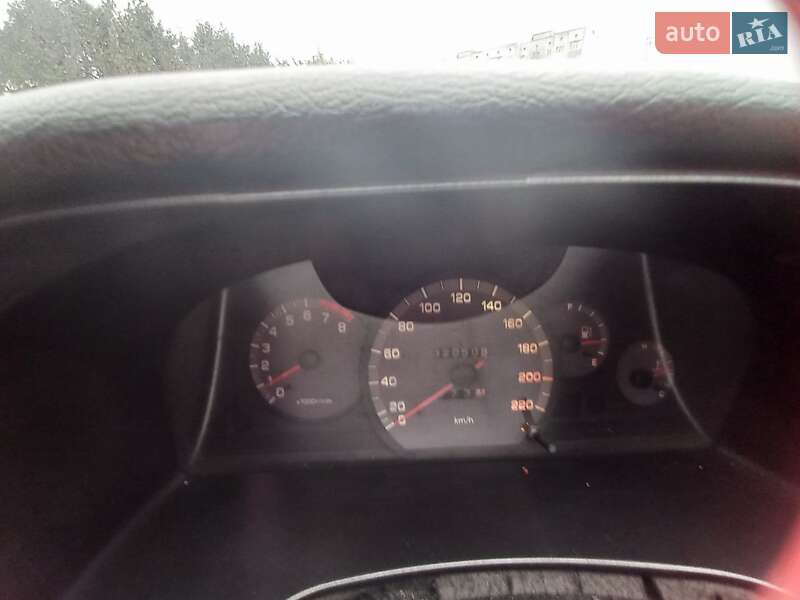 Седан Daewoo Nubira 2001 в Днепре